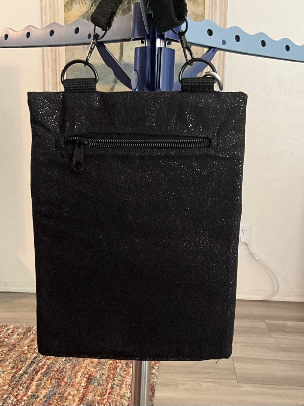 Black Shimmering Crossbody Shoulder Bag - Sleek Everyday Carry